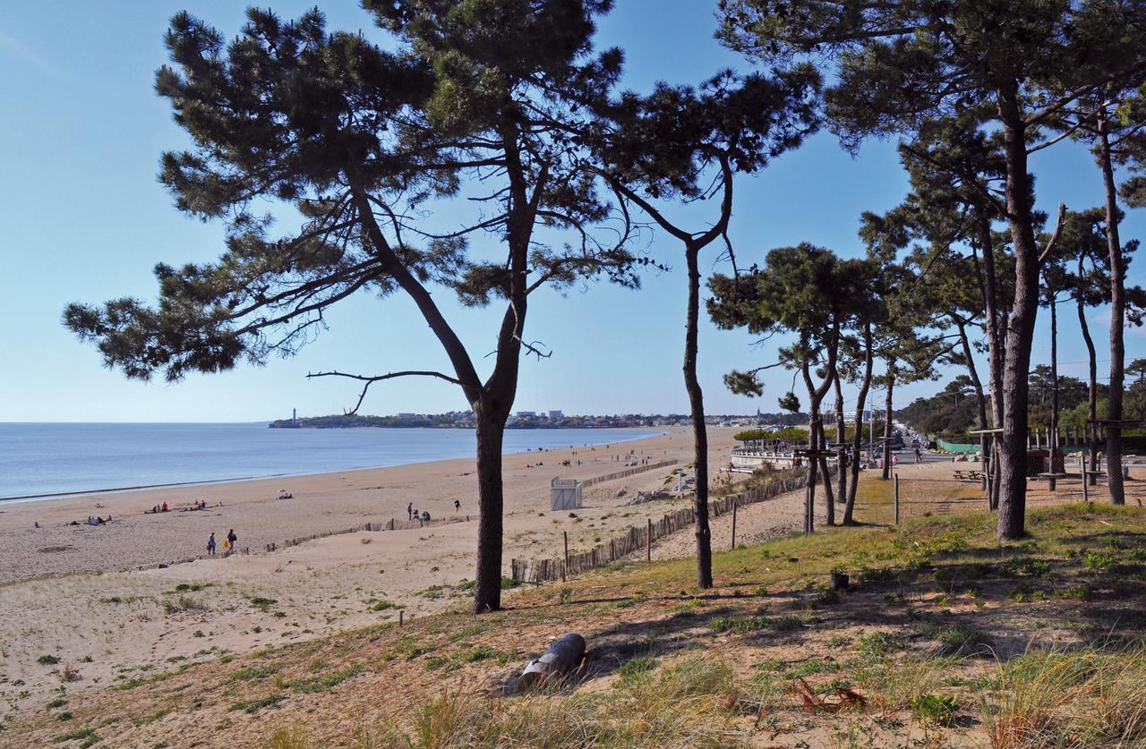 Отель Camping Le Dauphin Сен-Жорж-де-Дидон Экстерьер фото