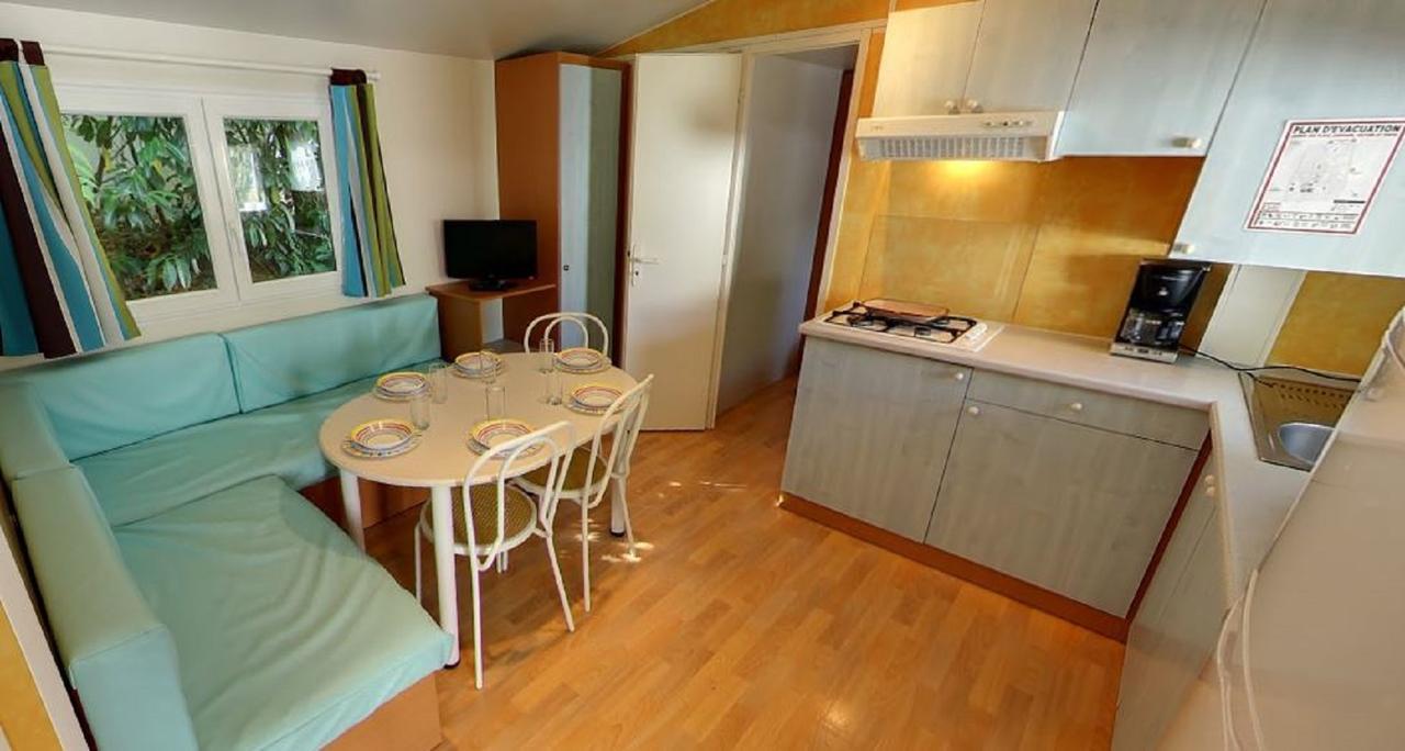 Отель Camping Le Dauphin Сен-Жорж-де-Дидон Экстерьер фото